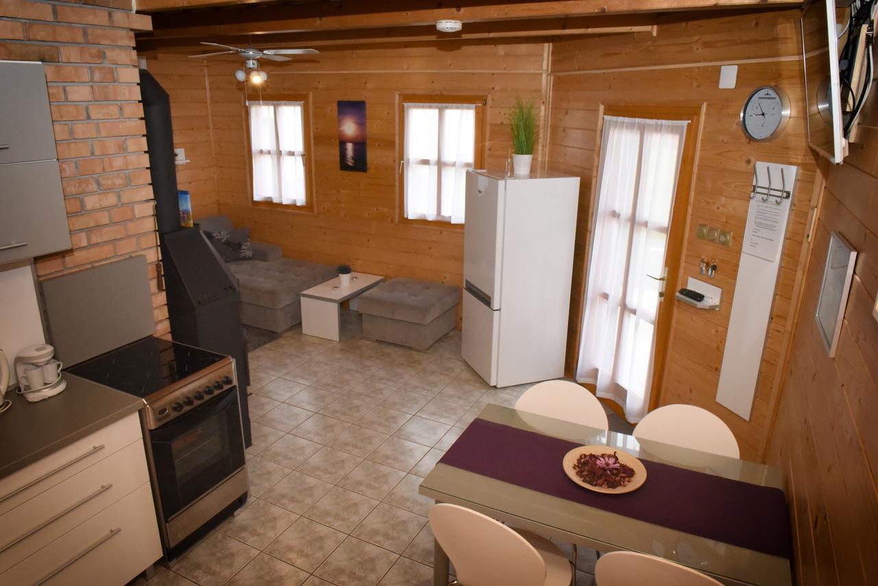 Villa Velence Korzo Pihenohaz à Kapolnasnyek Extérieur photo