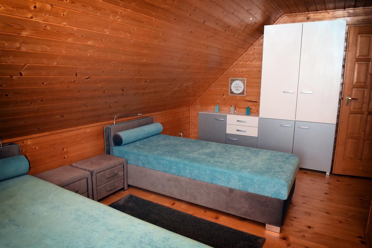 Villa Velence Korzo Pihenohaz à Kapolnasnyek Extérieur photo