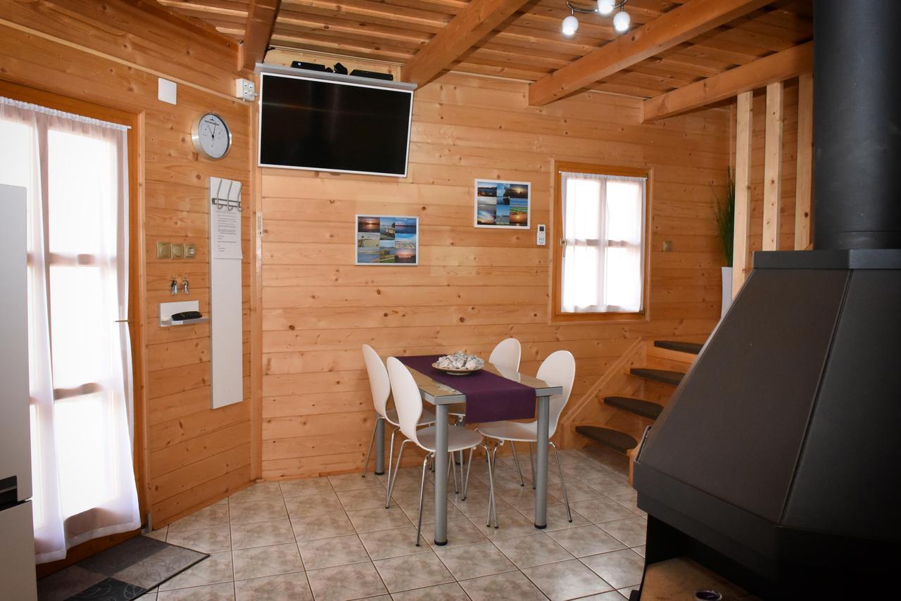 Villa Velence Korzo Pihenohaz à Kapolnasnyek Extérieur photo